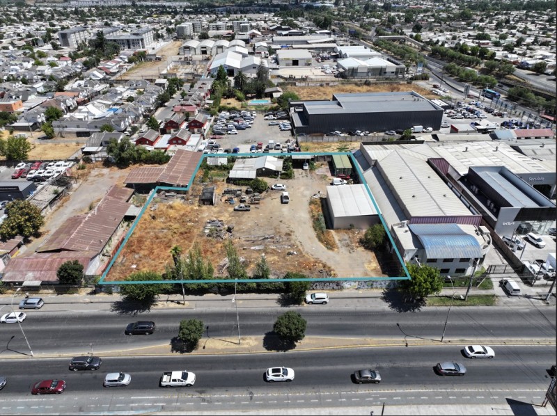 Terreno Comercial en Avenida San Miguel