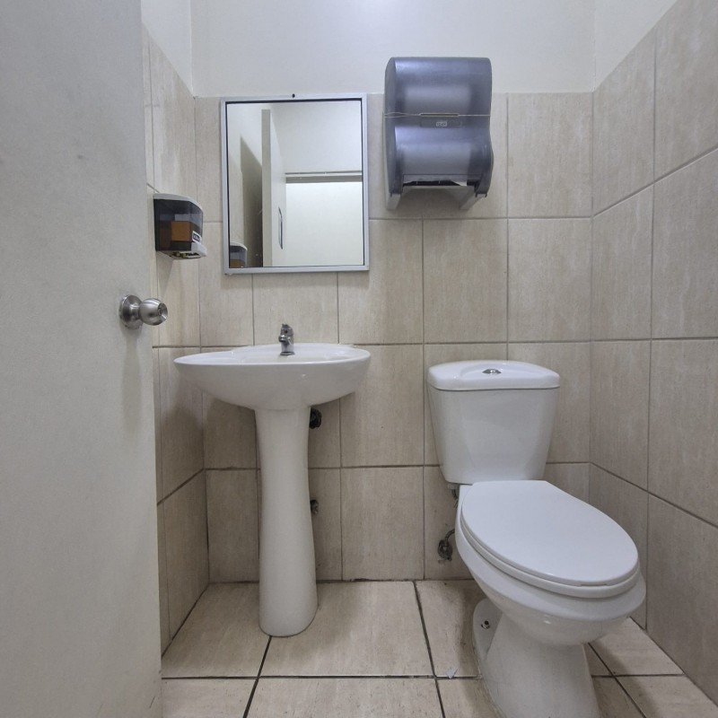 Arriendo Local Comercial en Calle 1 Sur
