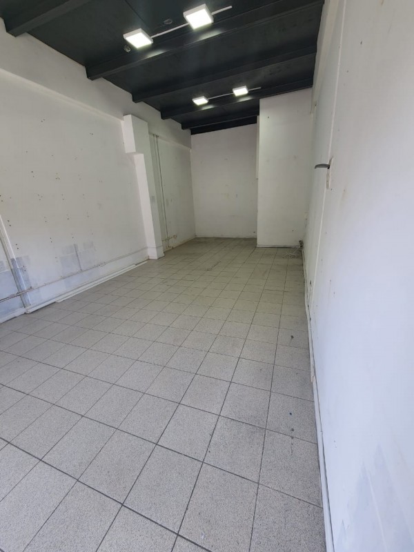 Arriendo Local Comercial en 10 Oriente