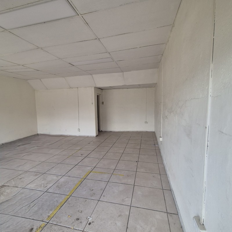 Arriendo Local Comercial de Dos Cortinas en San Javier