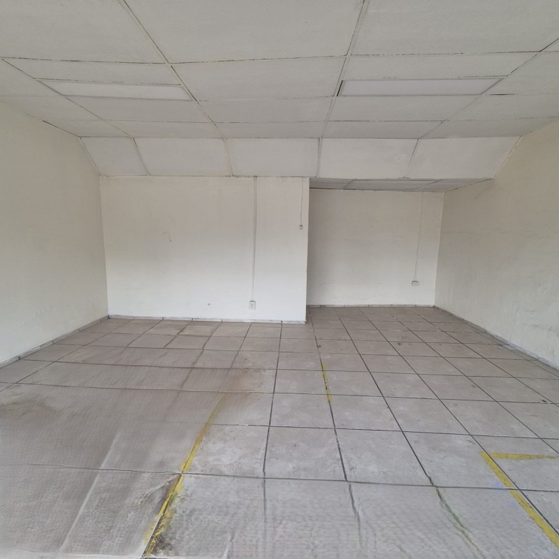 Arriendo Local Comercial de Dos Cortinas en San Javier