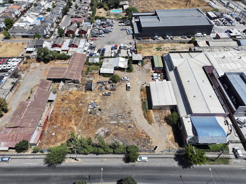 Terreno Comercial en Avenida San Miguel