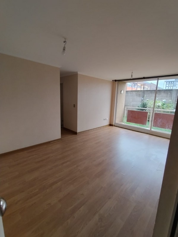 Arriendo Departamento Año Corrido, No Amoblado