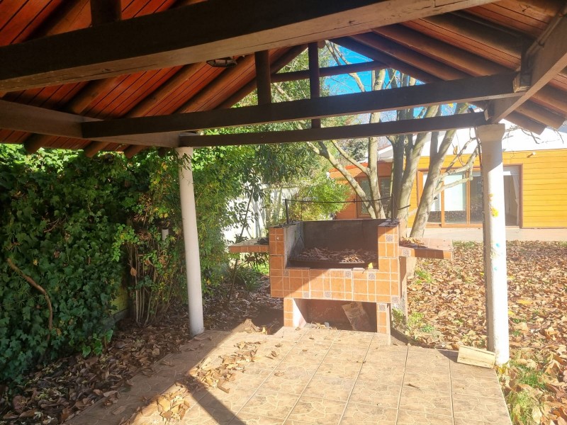 Arriendo Casa Con Piscina en Avda. Gabriela Mistral
