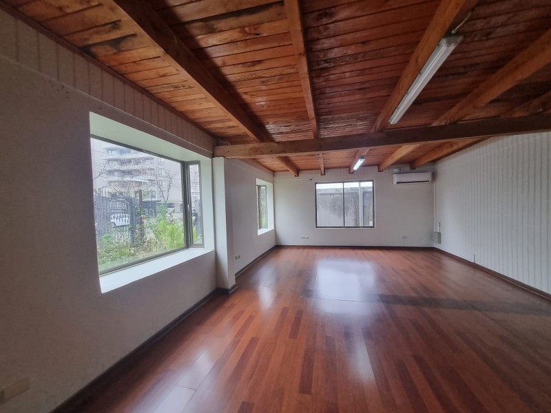 Arriendo Amplia Casa en Avda. Gabriela Mistral