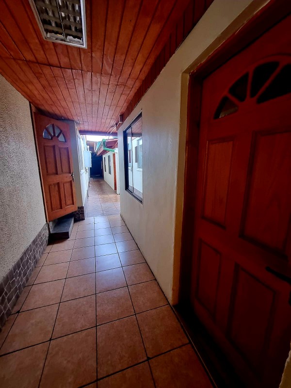 Arriendo Amplia Casa en Avda. Gabriela Mistral