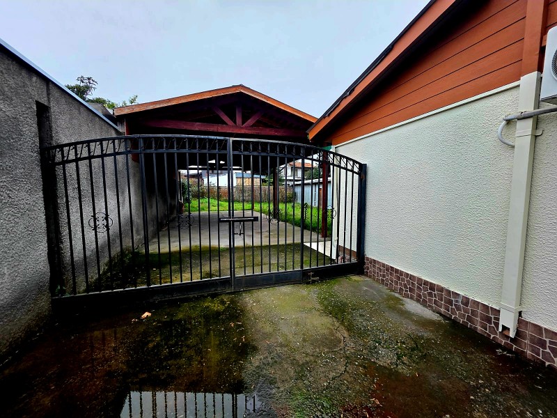 Arriendo Amplia Casa en Avda. Gabriela Mistral