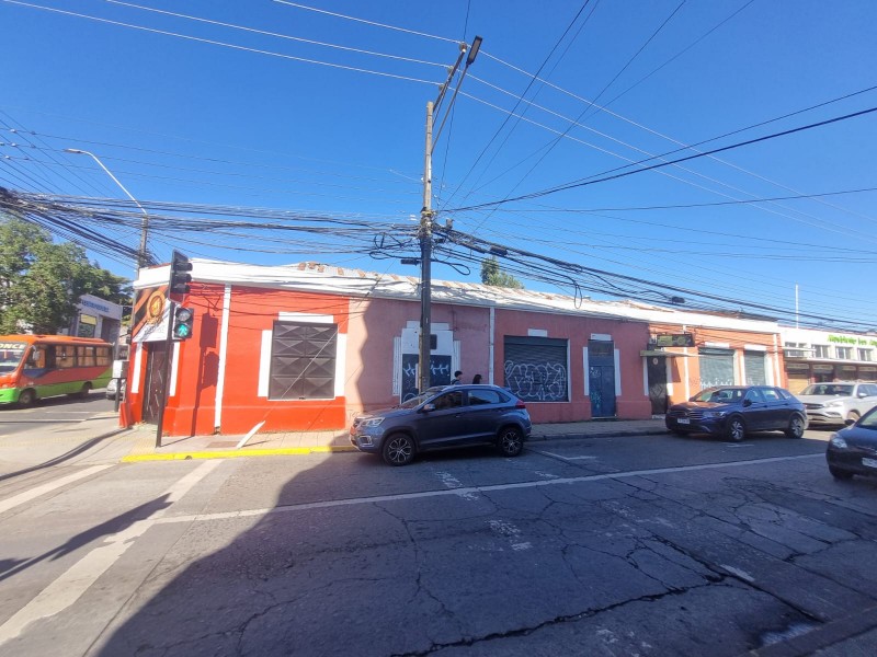 Arriendo Local Comercial Esquina en el Centro