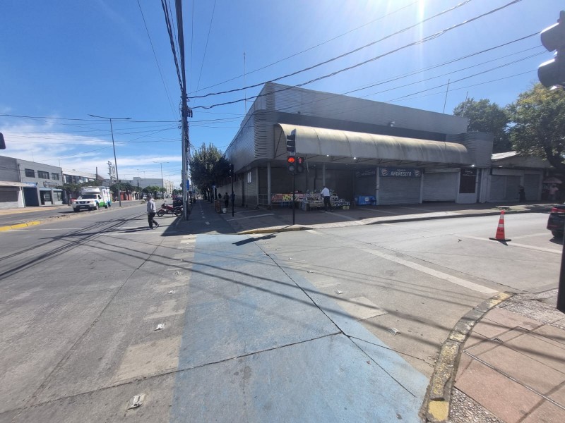 Arriendo Gran Sala de Ventas, los Ángeles