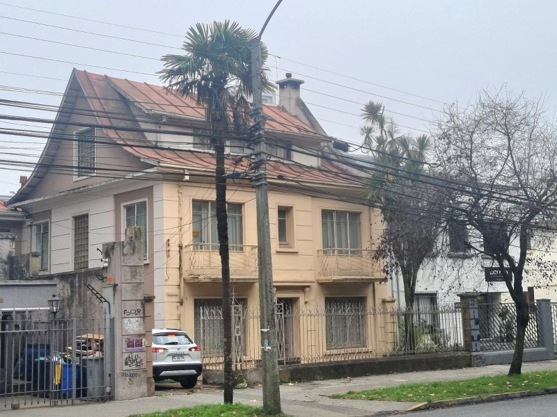 Vendo Casa Frente A Parque Ecuador en Concepción