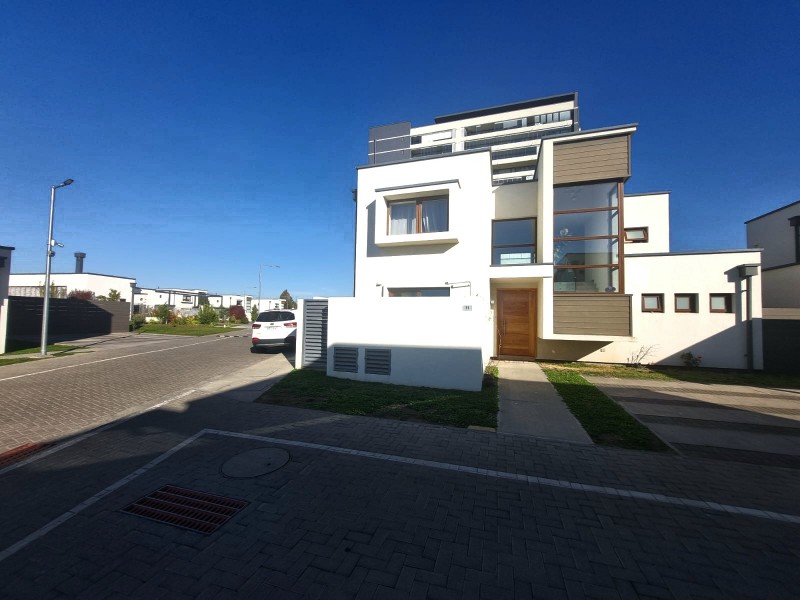 Arriendo Casa Amoblada y Sin Amoblar en Condominio Cataluña