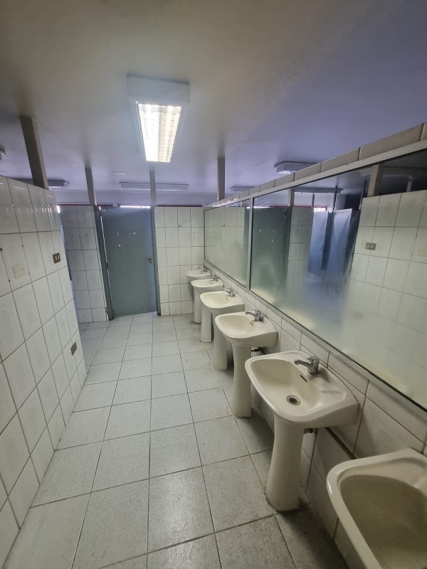 Arriendo Gran Sala de Ventas, los Ángeles