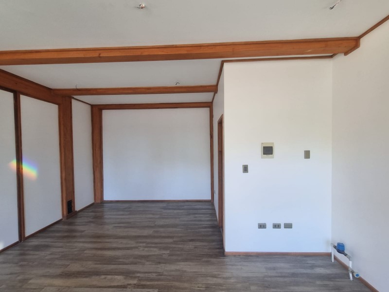 Arriendo Local Comercial en Stripcenter en los Ángeles.