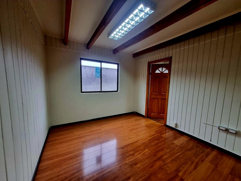 Arriendo Amplia Casa en Avda. Gabriela Mistral