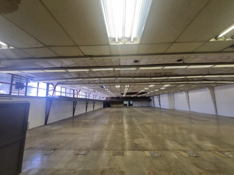 Arriendo Gran Sala de Ventas, los Ángeles