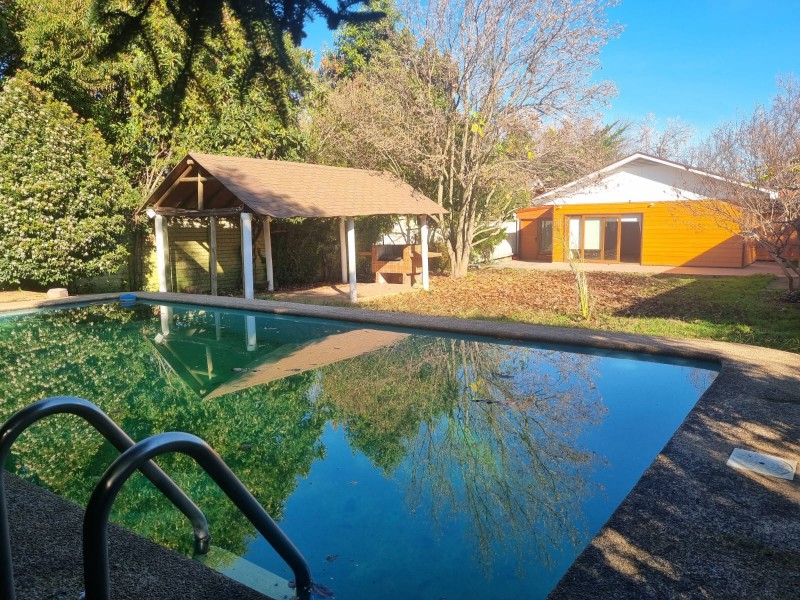 Arriendo Casa Con Piscina en Avda. Gabriela Mistral