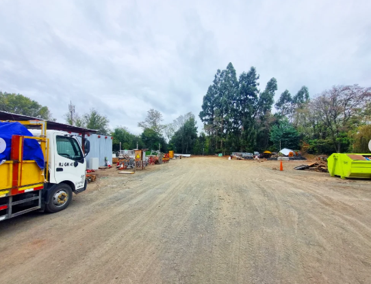 Arriendo Gran Terreno en Av las Industrias, los Ángeles