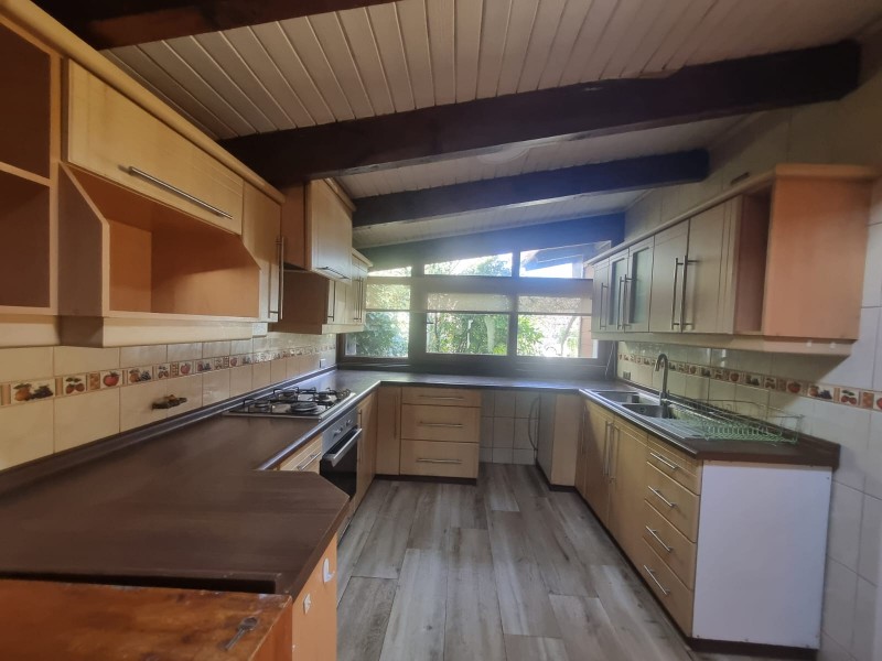 Arriendo Casa Con Piscina en Avda. Gabriela Mistral