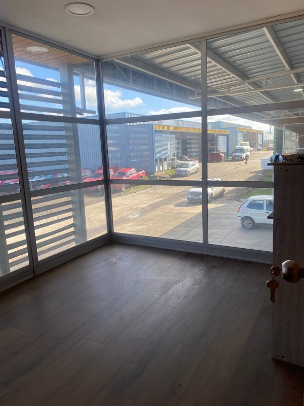 Arriendo Bodega en Avda. las Industrias