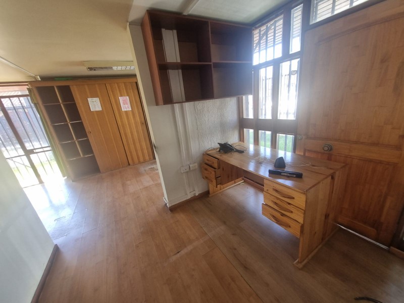 Arriendo Casa Oficina Al Frente de Uc en los Angeles