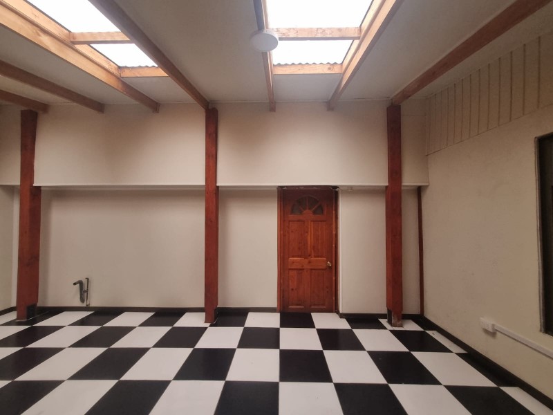 Arriendo Amplia Casa en Avda. Gabriela Mistral