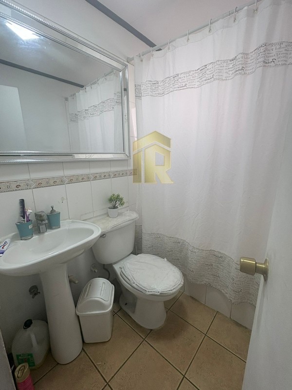 Venta de Casa en Villa Parque el Sol, Sector San Fernando.