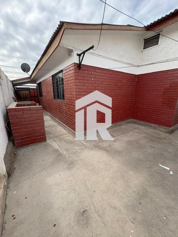 Venta de Hermosa Casa Villa los Almendros, A Pasos de Jumbo