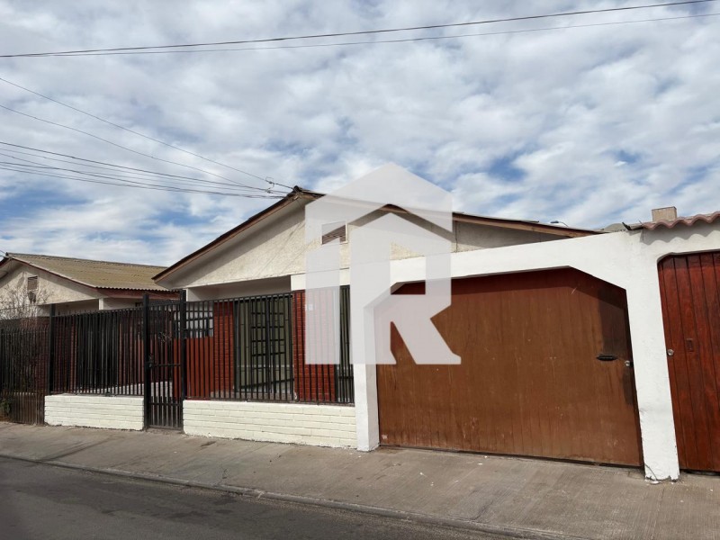 Venta de Hermosa Casa Villa los Almendros, A Pasos de Jumbo