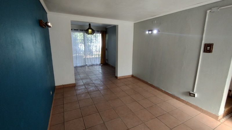 Casa 2 Pisos 6 D, 3 B, 6 E, Amplio Patio, Sector Residencial