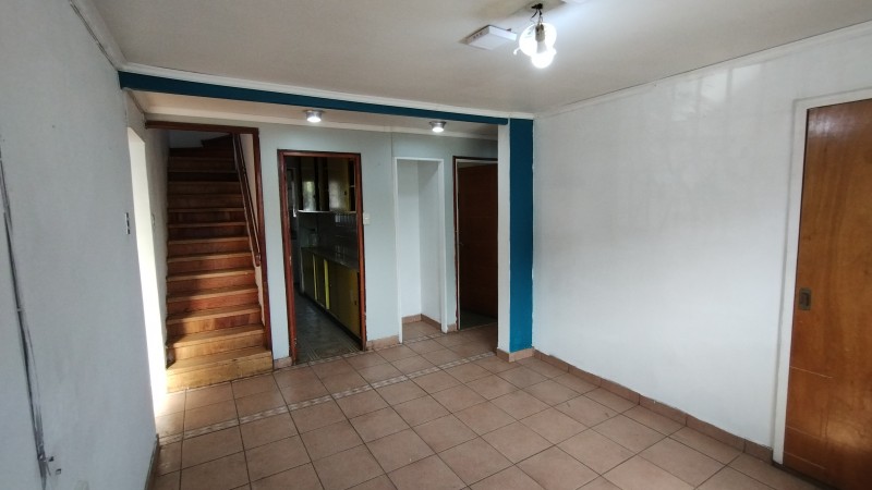 Casa 2 Pisos 6 D, 3 B, 6 E, Amplio Patio, Sector Residencial