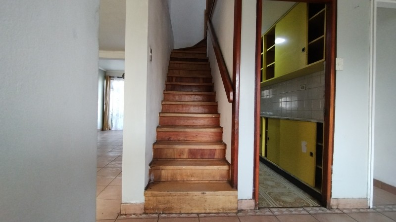 Casa 2 Pisos 6 D, 3 B, 6 E, Amplio Patio, Sector Residencial