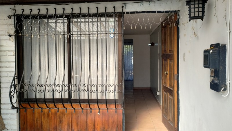 Casa 2 Pisos 6 D, 3 B, 6 E, Amplio Patio, Sector Residencial