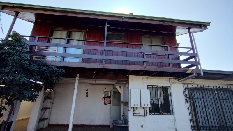 Casa 2 Pisos 6 D, 3 B, 6 E, Amplio Patio, Sector Residencial