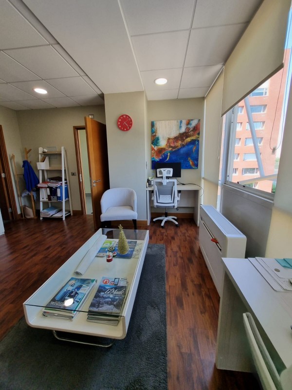 Amplia Oficina en Venta de 48 M2