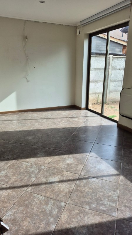 Se Arrienda Casa de 4 Dormitorios Valles del Country