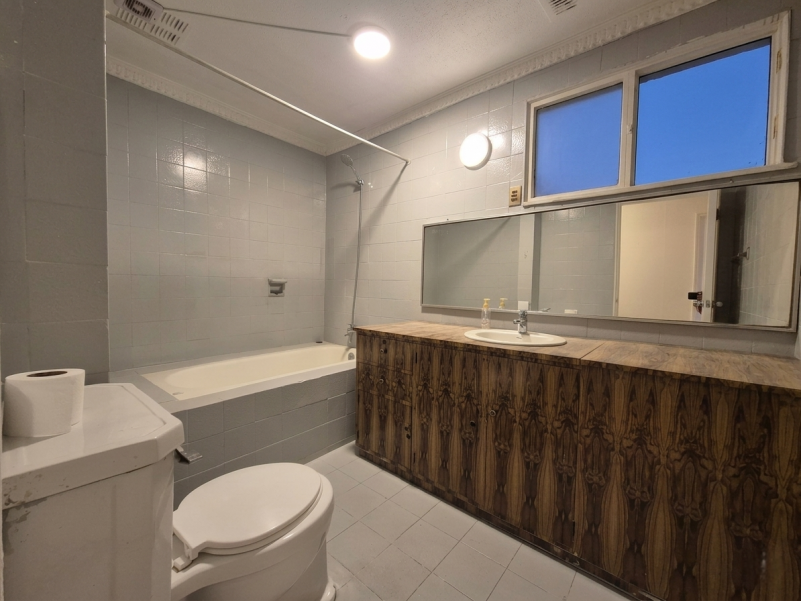 Se Arrienda Casa las Condes 3D/2B/estc y Piscina