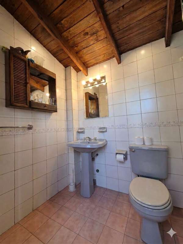 Se Vende Casa 6D/4B/2Est los Alerces Nuñoa