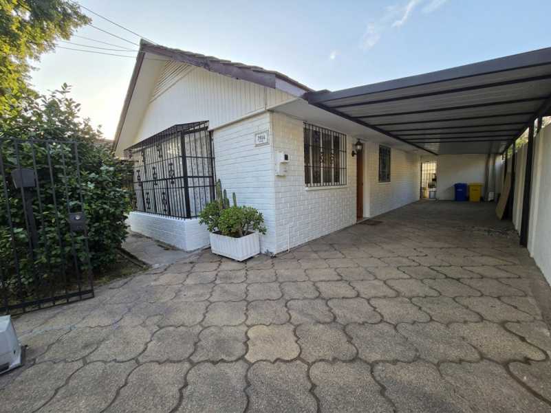 Se Arrienda Casa las Condes 3D/2B/estc y Piscina