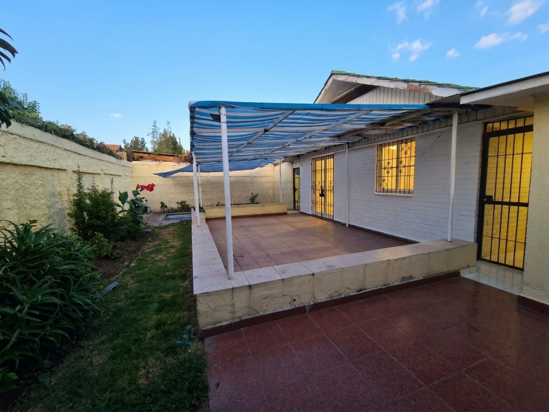 Se Arrienda Casa las Condes 3D/2B/estc y Piscina