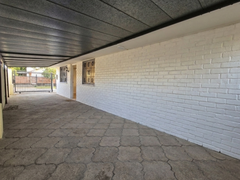 Se Arrienda Casa las Condes 3D/2B/estc y Piscina