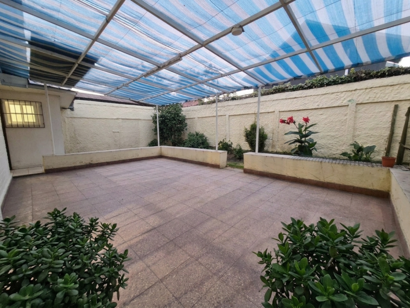 Se Arrienda Casa las Condes 3D/2B/estc y Piscina