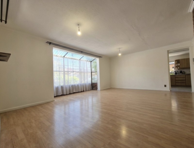 Se Arrienda Casa las Condes 3D/2B/estc y Piscina
