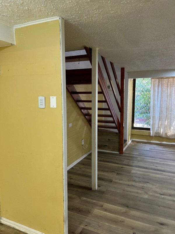 Vende Casa en San Bernardo. (Prox. Metrotres los 5 Pinos)