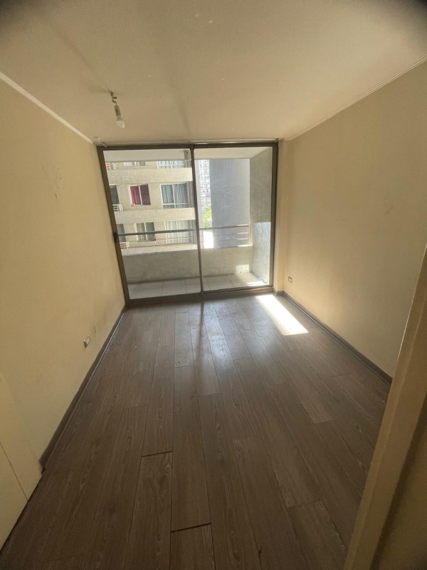 Arriendo Departamento en Avda Ecuador, Est Central.