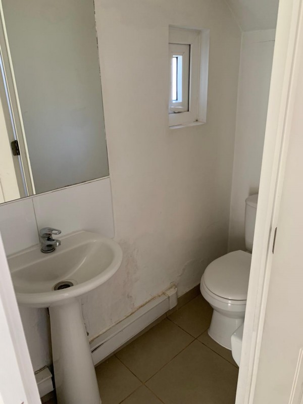 Se Vende Amplia Casa en Condominio los Alerces, Colina.