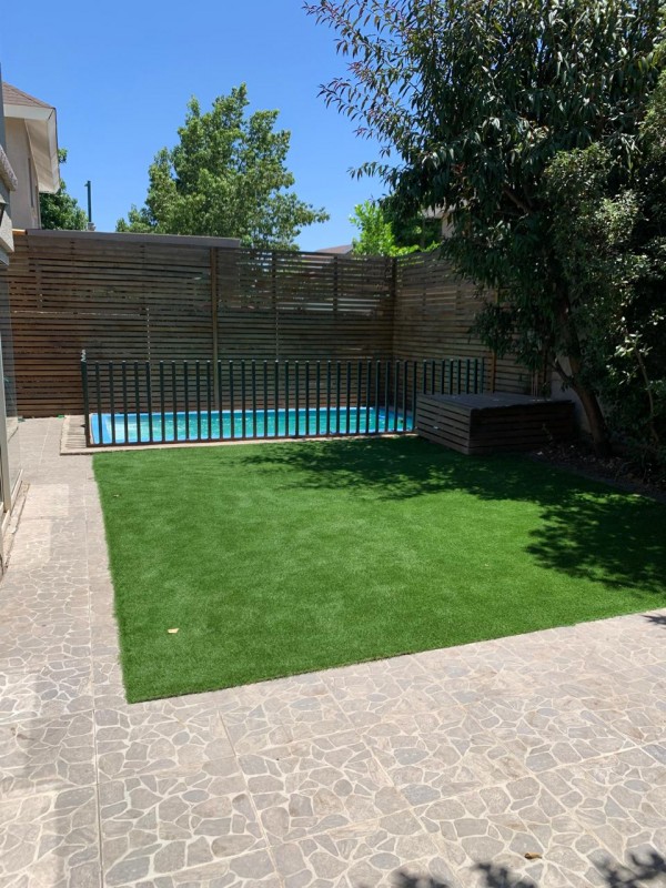 Se Vende Amplia Casa en Condominio los Alerces, Colina.