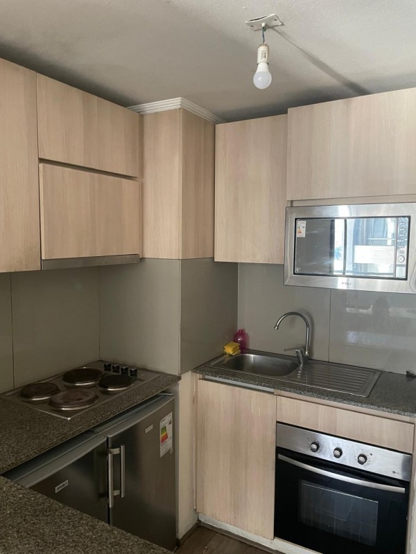 Arriendo Departamento en Avda Ecuador, Est Central.