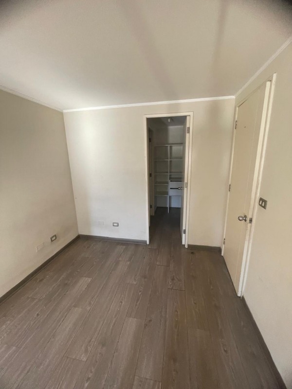 Arriendo Departamento en Avda Ecuador, Est Central.