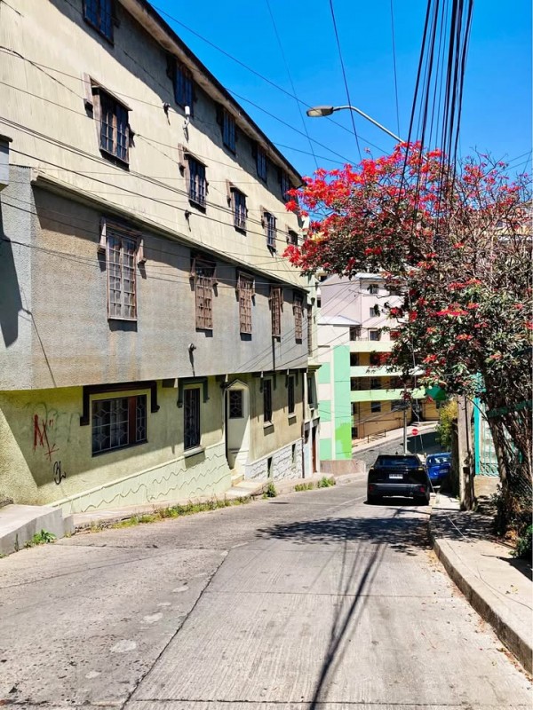 Encanto Patrimonial Renovado en el Corazón de Valparaíso