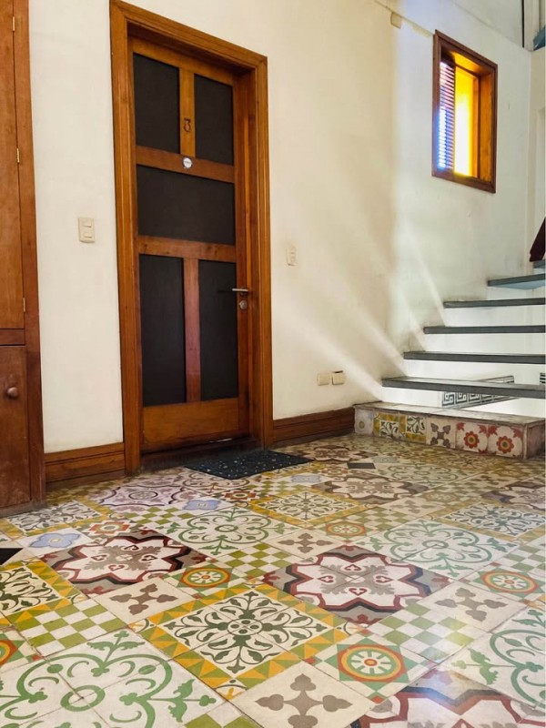 Encanto Patrimonial Renovado en el Corazón de Valparaíso